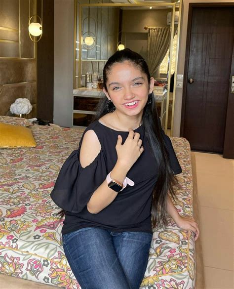 Pretty 🦋🦋 | Celebrity casual outfits, Bold dresses, Fashion outfits