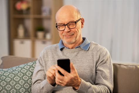 Amsterdam Nursing HomeHow to use WhatsApp to talk to your loved ones - Amsterdam Nursing Home