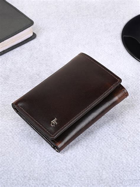 Buy Louis Stitch Handcrafted Spanish Leather Tri Fold Wallet For Men ...