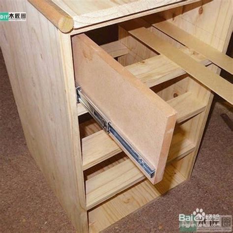 制作橱柜的木工高清图片下载-正版图片501475612-摄图网