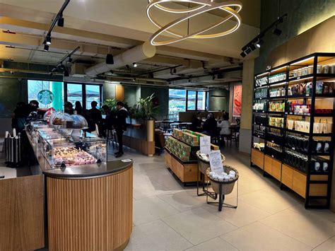 What Do Italians Think Of Starbucks? + All You Need To Know Before Visiting Starbucks in Italy ...