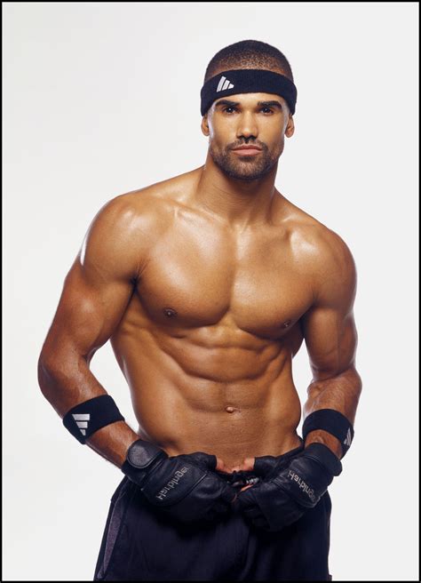 Pose Shemar Moore Model