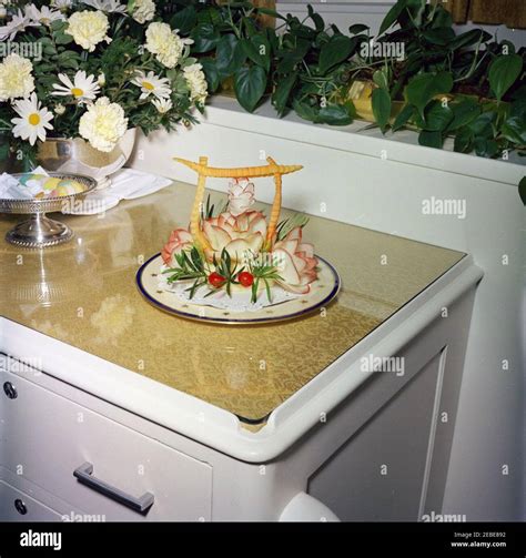 Decorations on yacht Sequoia. Flower decoration aboard the Presidential ...