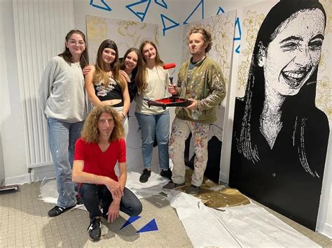 À Plœmeur, une nouvelle fresque réalisée sur l’un des murs du collège ...