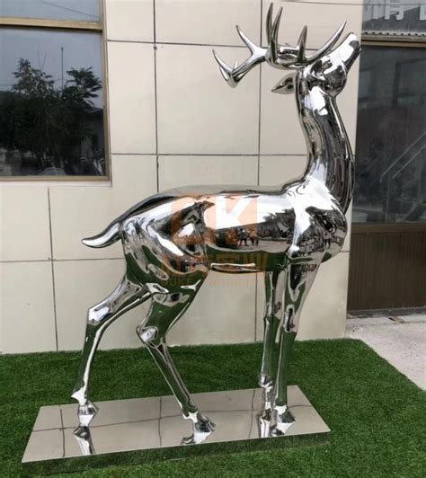 玻璃钢仿真动物鹿雕塑_雕塑吧