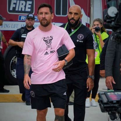 Meet Lionel Messi's bodyguard, a former US Navy SEAL who has served in ...