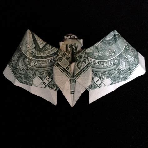 Dollar Bill Origami Bat Tutorial 的图像结果