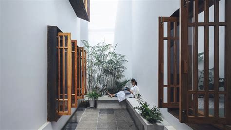 This tranquil Kerala bungalow engages in a dialogue with nature, light ...