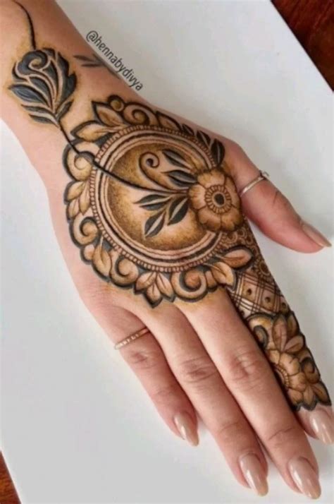 90+ Lotus Mehndi Designs for Front and Back hand and Feet