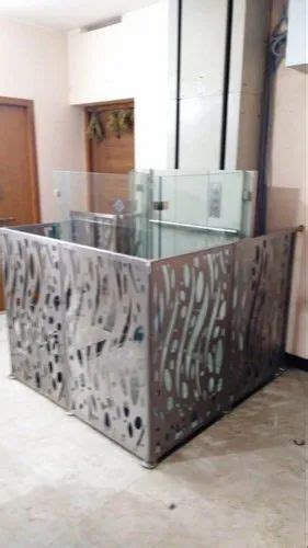 Home Lift - Merrit Hydraulic Home Lift With Glass Door Manufacturer ...