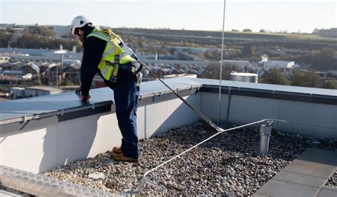 Rooftop Fall Protection 的图像结果