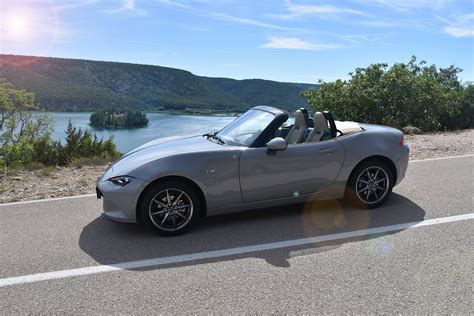 35 let risanja nasmehov – Avtomobilizem.com