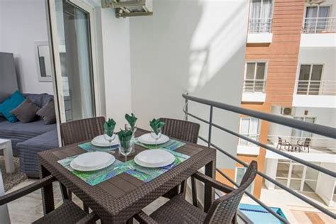 15 Dining Table Mats- Photos and Placements