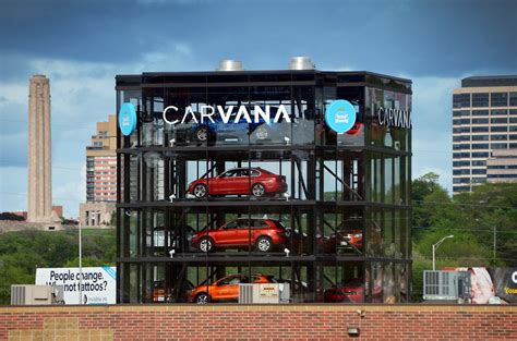 Car vending machine drives into KC skyline with Carvana’s launch