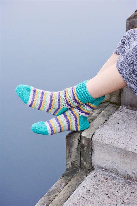 Springtime Hug socks Novita 7 Veljestä Raita and 7 Veljestä