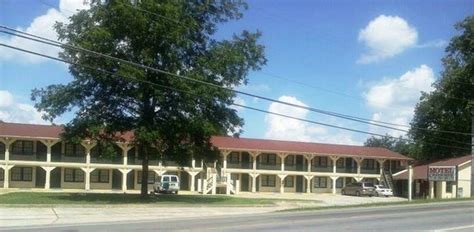 CREEKSIDE INN MOTEL (Cave Spring) - Hotel Reviews & Photos - Tripadvisor