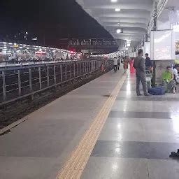 Pune Railway Station Local Train 的图像结果