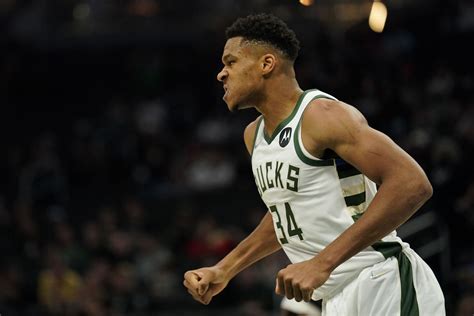 Is Giannis Antetokounmpo playing tonight vs the Utah Jazz? | 2021-22 ...
