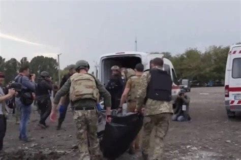 小人得志？乌克兰军队炮击居民区，顶着“北约”旗号叫嚣俄军_腾讯新闻