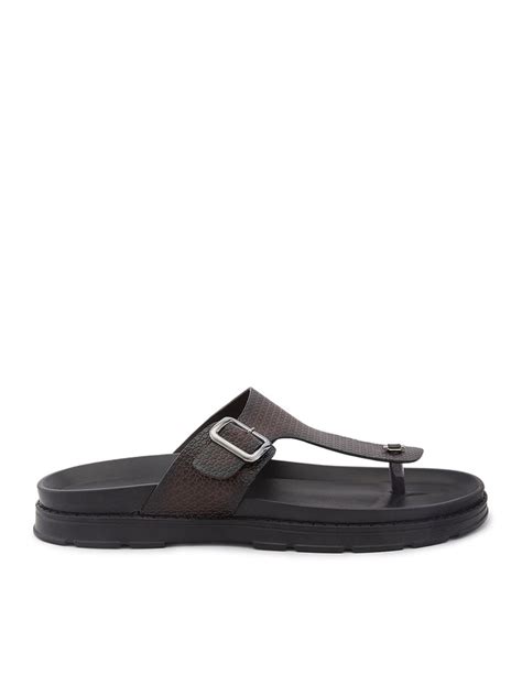 Shop Regal Brown Men Smart Casual Textured Leather Sandals Online.