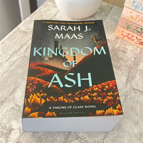 Kingdom of Ash by Sarah J. Maas, Paperback | Pangobooks