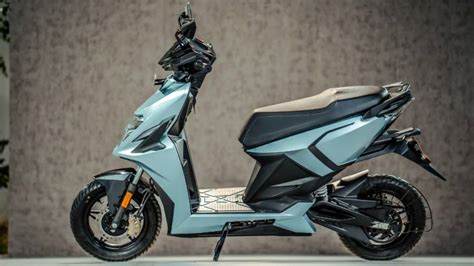 Simple One electric scooter launched in India; prices start at Rs 1.45 ...