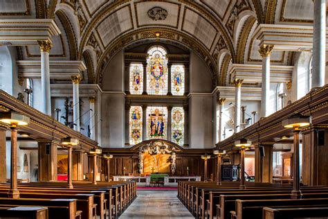 Image: Nave of St James's Church, Piccadilly
