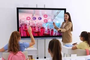 7 Reasons to Use Smart Interactive White board in Schools