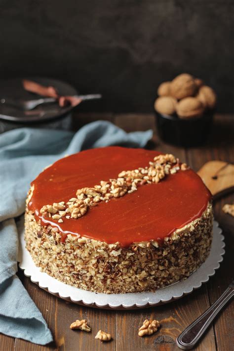 Karamel torta sa orasima - Mystic Cakes