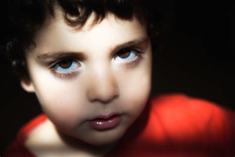 Portraits of People around the World 的图像结果