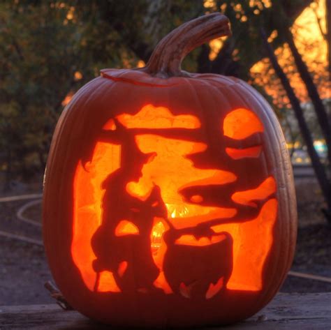 Jack O’Lantern Carving – Halloween Pumpkin Carving: A Step-By-Step ...