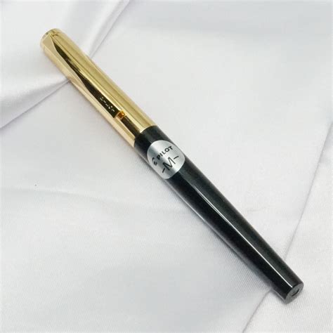 Pilot 17G Black Color Body and Gold Cap Medium Tipped Fine SSF Eye ...