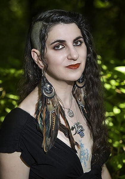 The New Aradia: A Witch's Handbook to Magical Resistance : Zakroff ...