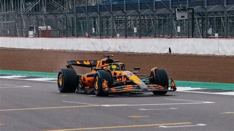 McLaren launch new F1 car: 2025 challenger revealed with camo livery - ESPN
