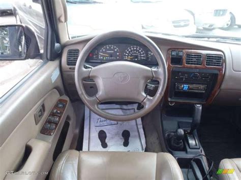 1998 Toyota 4Runner Limited 4x4 Dashboard Photos | GTCarLot.com