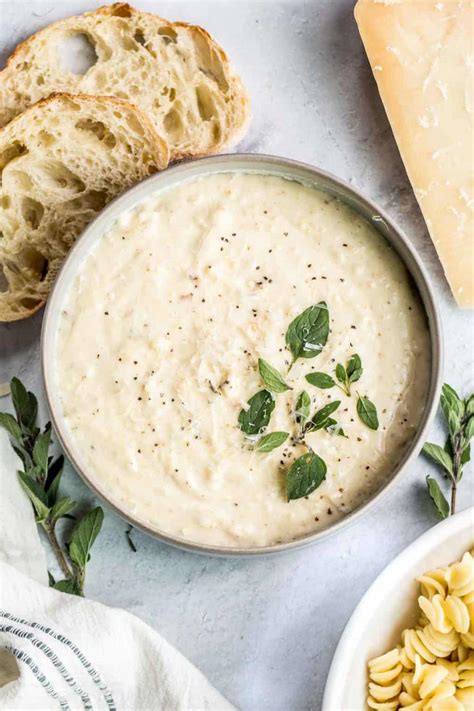 Homemade Alfredo Sauce Recipe (VIDEO) - Valentina's Corner