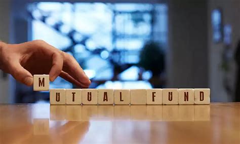 Can I Withdraw Money from Mutual Funds After 1 Month? | IIFL Finance