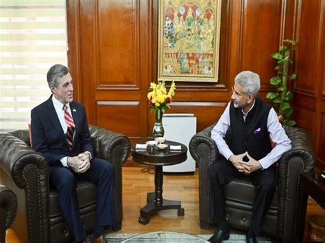 Jaishankar meets US' Delaware Governor John Carney in New Delhi