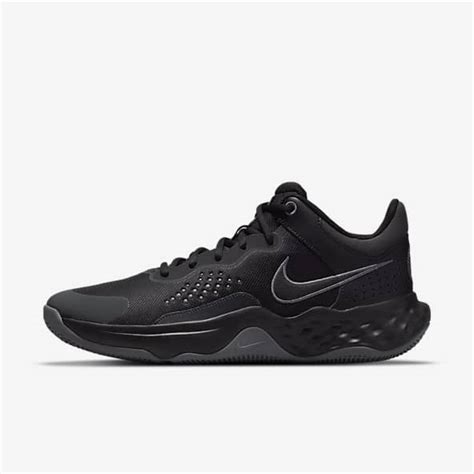 Basketball Shoes. Nike IN