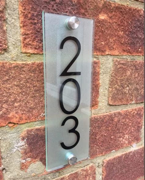 SIGNOOGLE Personalized Acrylic Printed House Number Name Plate Flat ...