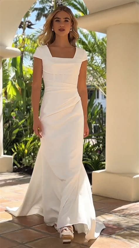 Simple and Minimalist Wedding Dresses | Moonlight Bridal