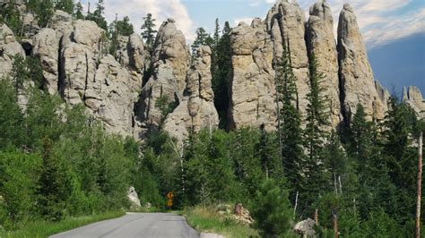 The Needles Highway: A Scenic Drive Through South Dakota's Iconic Landmarks