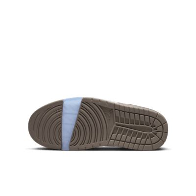 Jordan Nu Retro 1 Low Older Kids' Shoes. Nike IN