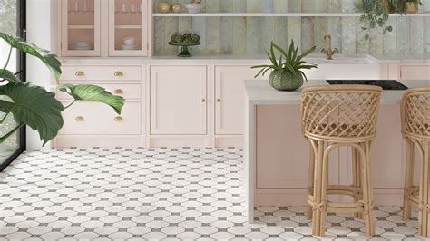 13 kitchen floor tile ideas for every kind of space | Homebuilding