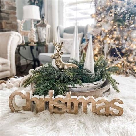 48 Wooden Christmas Decorations to Spruce Up Your Home