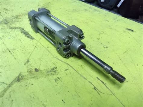 Pneumatic cylinder from Mecman - 167 stroke 55 mm 23140 in Wiefelstede ...