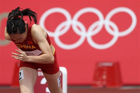 女子4x100米接力：中国队晋级决赛-新华网
