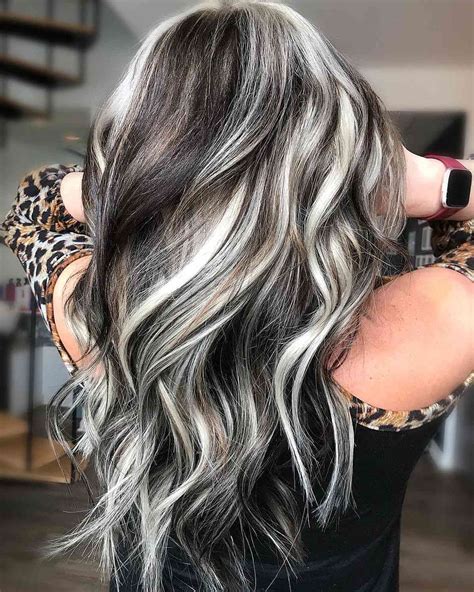21 Coolest Platinum Blonde Highlights Trending on Instagram