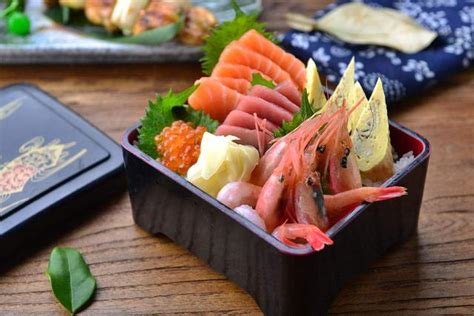 寿司行业为什么成为轻餐饮里面的佼佼者_鲜目录寿司官网