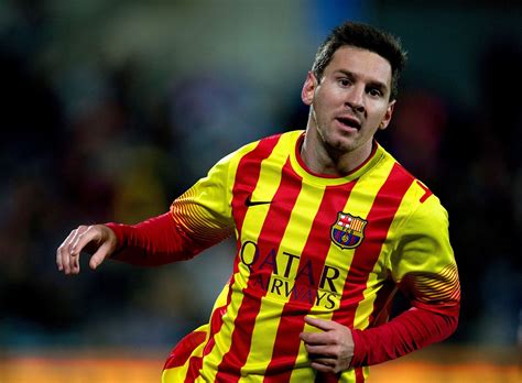 football pictures messi